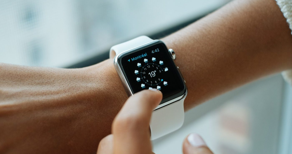 Financial services company defines an experience for Apple Watch